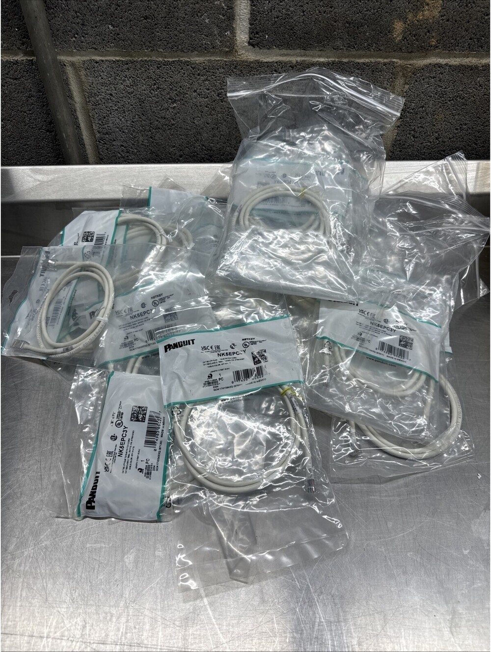Panduit NK5EPC3Y NetKey Cat 5e 24AWG UTP Patch Cord Modular Plug Ends 3' WH 32pc